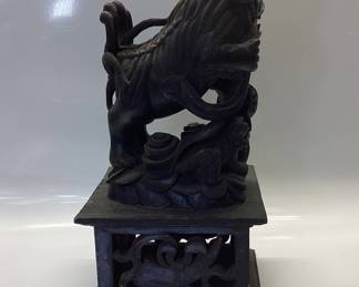VTG. CHINESE WOODEN CARVED FOO DOG 16 INCH TALL WOODEN CARVED CHINESE FOO DOG. (HAS SOME FRACTURES DUE TO AGE)