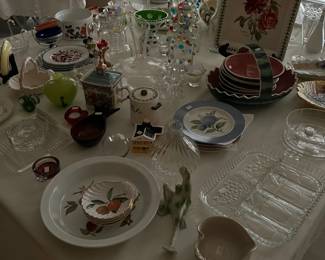 That frog is darling.