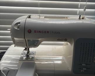 Singer Futura