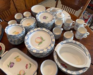  Pfaltzgraff Hopscotch (Fruit) collection