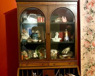 Beautiful secretary cabinet 