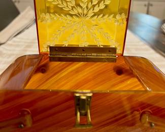 Vtg. Lucite Butterscoth/Amber slag purse