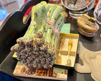 Bordallo Pinheiro Majolica Asparagus serving dish