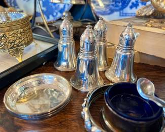 Sterling Salt & pepper shakers 