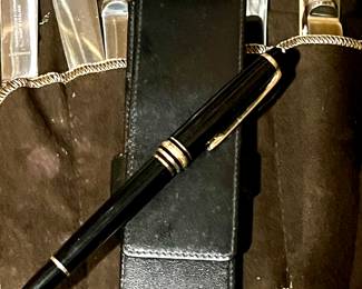 Vtg. Mont Blanc pen w/case 