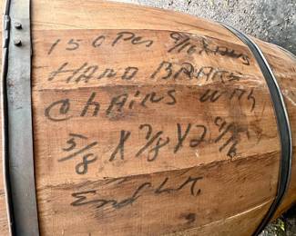 writing of the side of the wine barrel 
