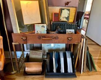 Suitcase table - top can be open or closed 