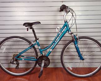 Raleigh Route 3.0 21-Speed Bicycle 