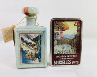 Vintage Americana Decanter and Dairy Pogs