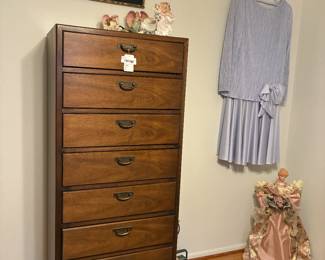 Broyhill "Modern Classic" Lingerie Chest 