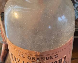 Le Grande's Nasal Douche Paper Label Bottle