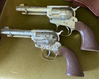 Plastic Daisy Toy Pistols