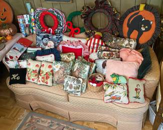 Decorative Pillows/Upholstered Loveseat