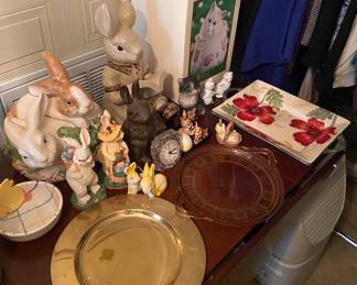 Rabbit Figurines/Pink Depression Glass