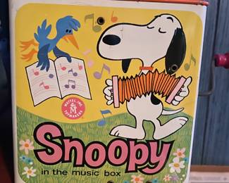 Mattel Snoopy Music Box