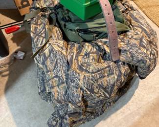 hunting clothes/items