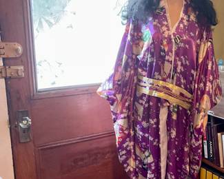 Maniquin  vintage kimono wigs