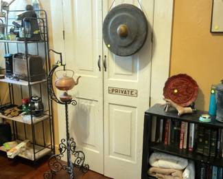 Tea kettle on stand, gong