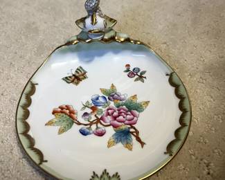 Herend Queen Victoria porcelain soap dish