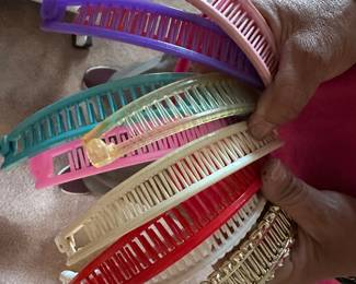 Who remembers these? YEP banana clips. N get one now for that “80’s” look!