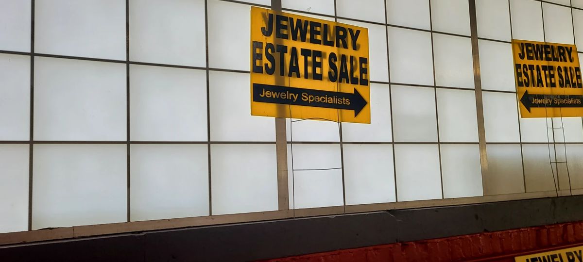 Follow our signs to find that unique piece of jewelry for yourself or that special person in your life. 