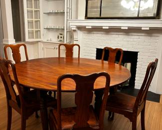 Beautiful drop leaf round table