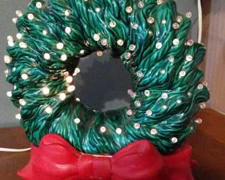 Ceramic LightUp Wreath