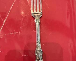 Tiffany sterling Flatware set in Tiffany custom made mahogany campaign chest - Details to come - Off location. 427 pieces total - 389 Troy oz approx - this weight doesnt count for the knifes & serving pieces with stainless steel blades. 