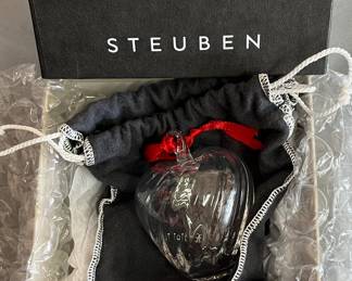 #149 - $80 - Steuben Apple 1998