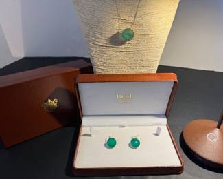 #60 - 14kt gold Kalan made in USA jade necklace & earrings set. 