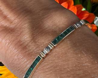 #124 - Emerald diamond bracelet 14kt gold. 10.99 grs. size 8. $1450.