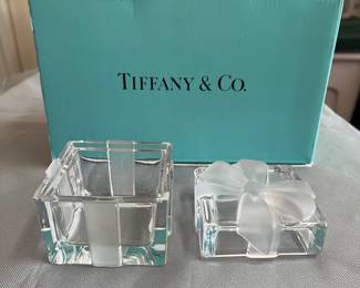 #147 - $125 Tiffany Box w/Etched Drape Pattern 1990's