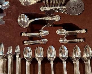 Tiffany sterling Flatware set in Tiffany custom made mahogany campaign chest - Details to come - Off location. 427 pieces total - 389 Troy oz approx - this weight doesnt count for the knifes & serving pieces with stainless steel blades. 