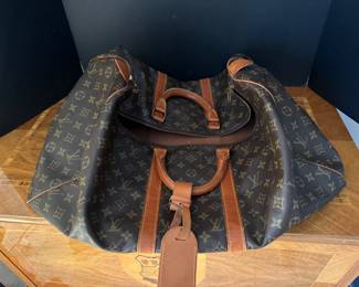 164 - $600 - Louis Vitton Travel Bag Large Vintage