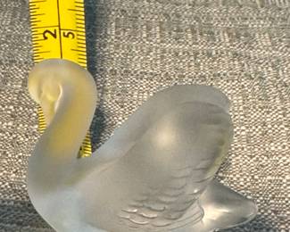 #25 - $50 - LALIQUE France crystal swan 