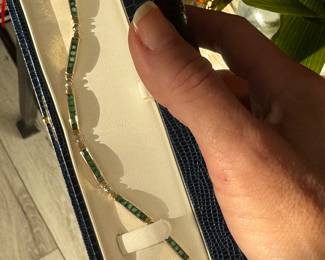 #124 - Emerald diamond bracelet 14kt gold. 10.99 grs. size 8. $1450.