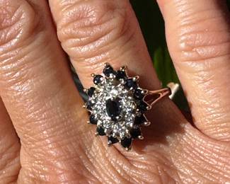 #4 - $380 - 10kt gold cocktail ring sapphires / diam ring. 4.1 grs. sz 6 1/2. 
