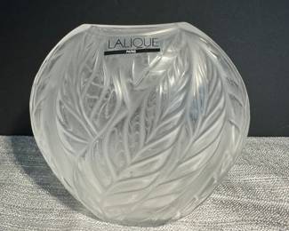$130 - LALIQUE Fern vase Filacaria 