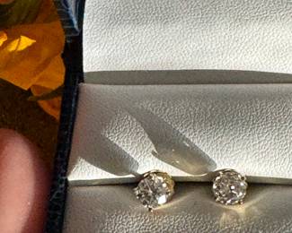 #130 - $550.  0.60 ctw diamond studs earring on 14kt gold . 0.9 grs.