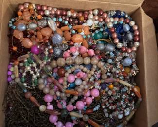 Tons of vintage jewelry!