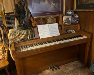 Lovely upright piano