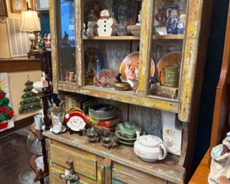 Christmas decor, plates, figurines