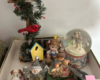 Bedroom 2, decoratives