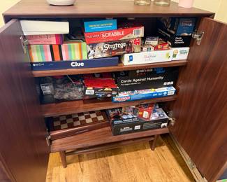 Variety of games in like new condition 