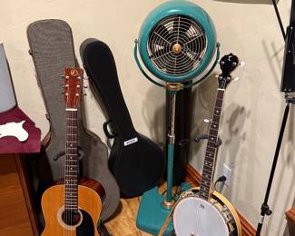 Retro fan, works and musical instruments previous described