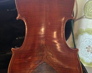 Duiffoprugar style violin