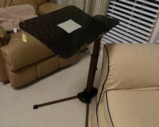 Adjustable workstation