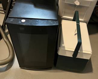 Mini fridge