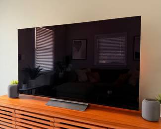 LG C2 65" OLED TV