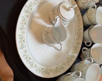 Noritake teacup set with cream/sugar and serving tray 